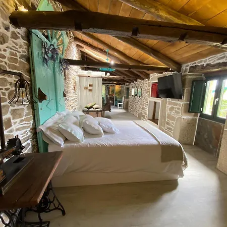 O Forno De Catuxa Cottage & Roman Wall Lugo Zewnętrze zdjęcie